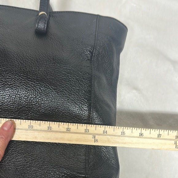 Spacious Black Leather Tote with Textured Finish - Picture 7 of 16